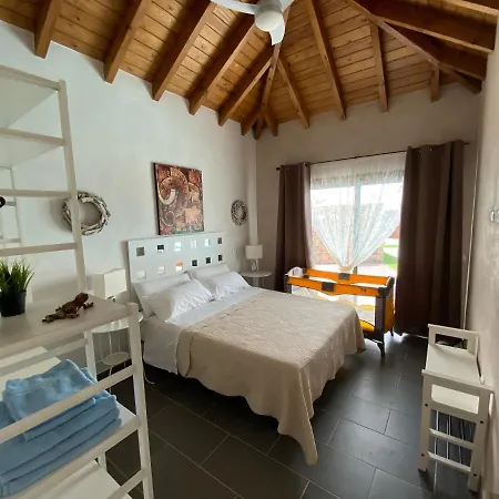 With 3 Bedrooms In El Roque El With Private Pool Terrace And Wifi *
