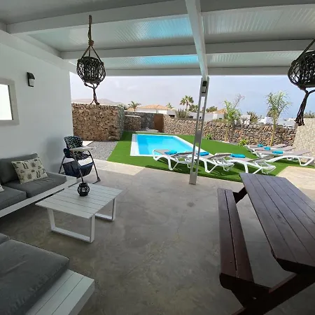 With 3 Bedrooms In El Roque El With Private Pool Terrace And Wifi
