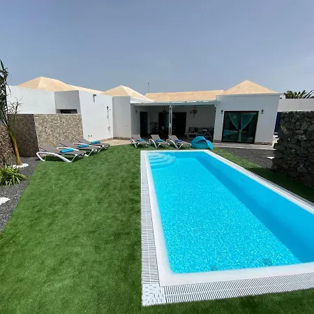 With 3 Bedrooms In El Roque El With Private Pool Terrace And Wifi Villa