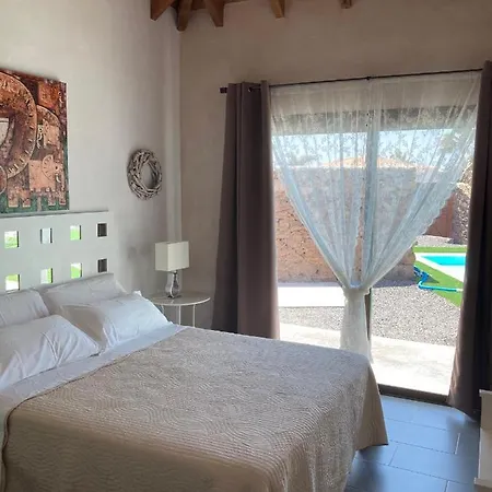 With 3 Bedrooms In El Roque El With Private Pool Terrace And Wifi